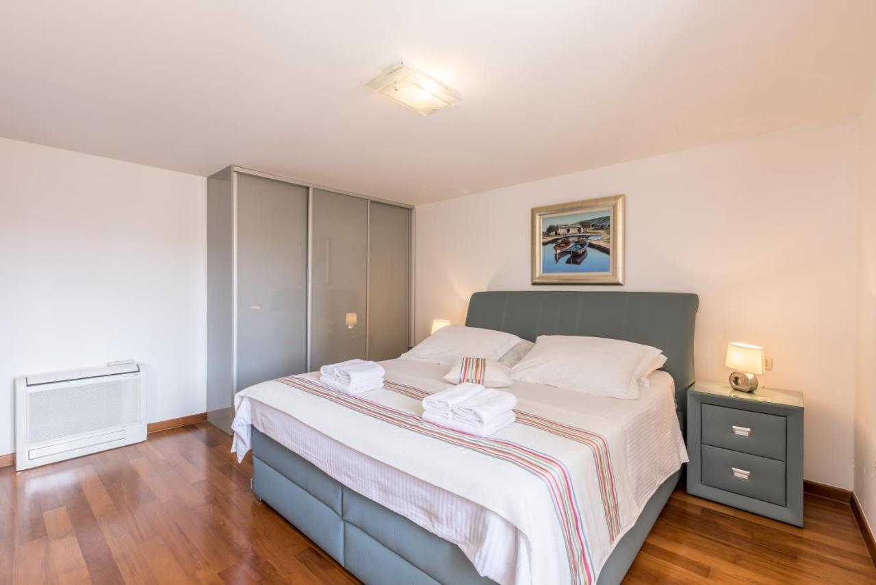 Peristil Apartment سبليت المظهر الخارجي الصورة