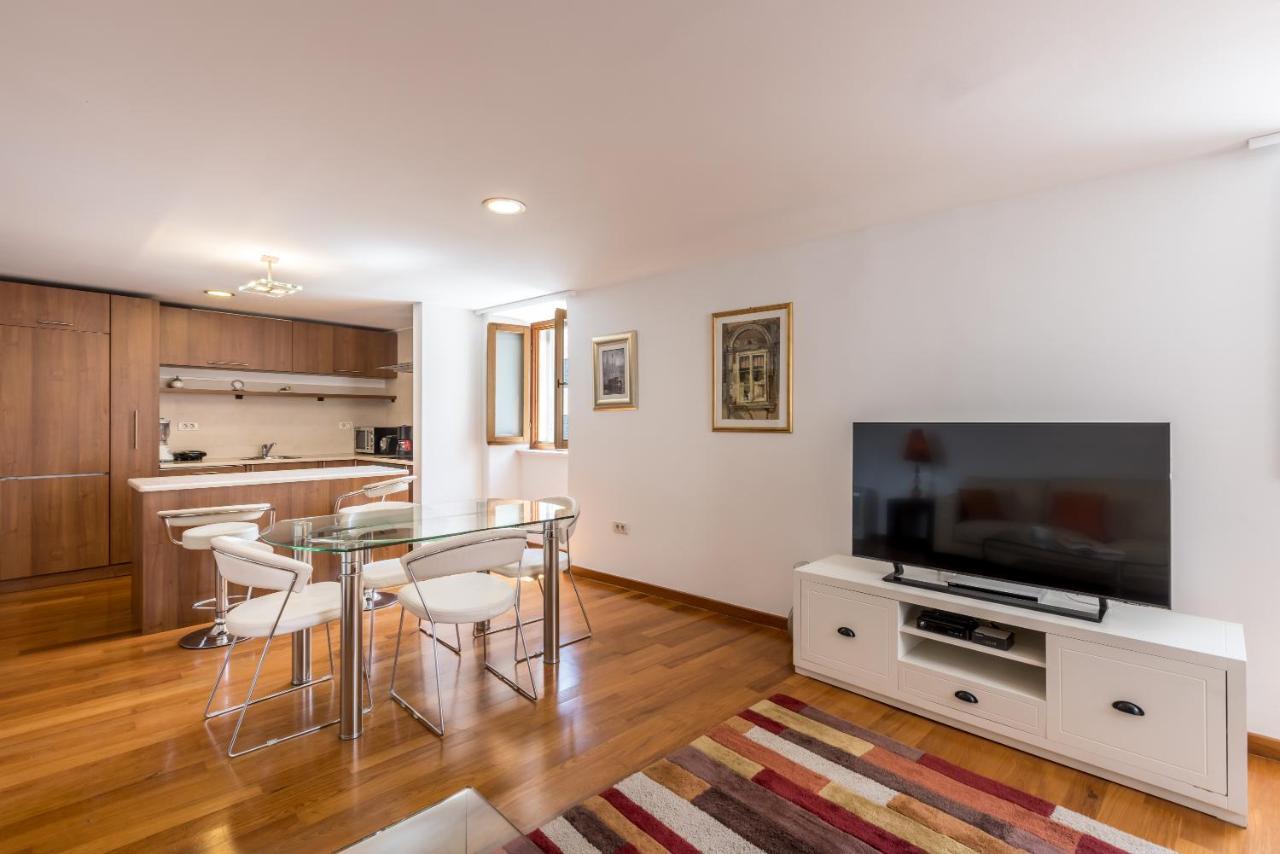 Peristil Apartment سبليت المظهر الخارجي الصورة